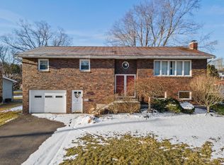 2708 Manhattan Dr, Endwell, NY 13760