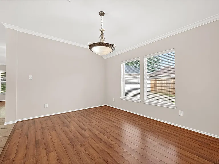 1646 Martin Lake Dr — Photo 9