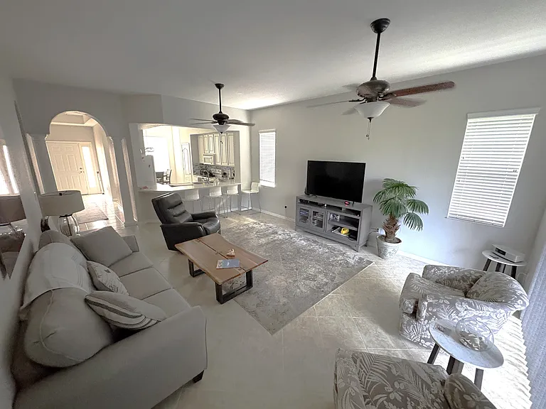 101 Ravinia Cir — Photo 5