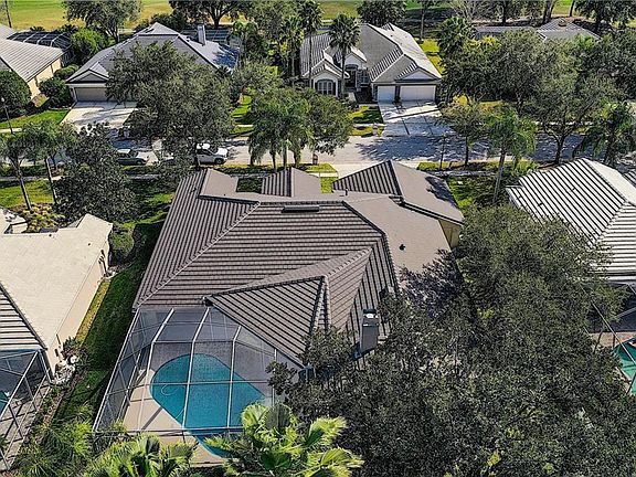 2nd image of 9120 Woodridge Run Dr