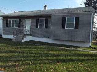 12 Elmont Rd, Hamilton, NJ 08610