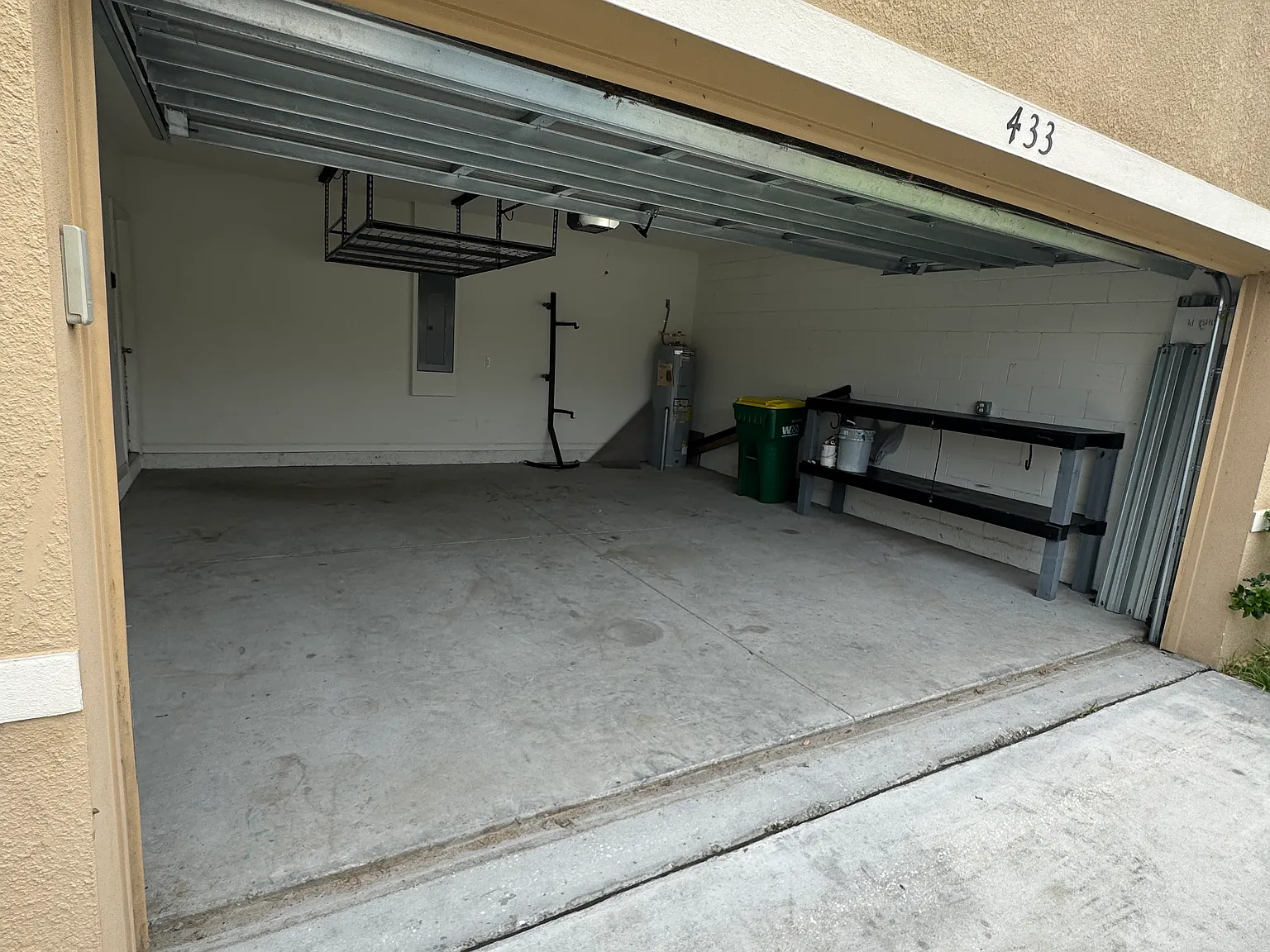 433 Catfish Pl — Photo 2
