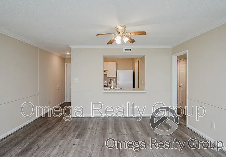 3638 Castle Ridge Rd — Photo 8