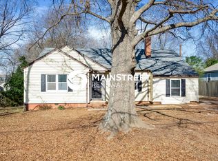 1130 Mona Dr, Charlotte, NC 28206