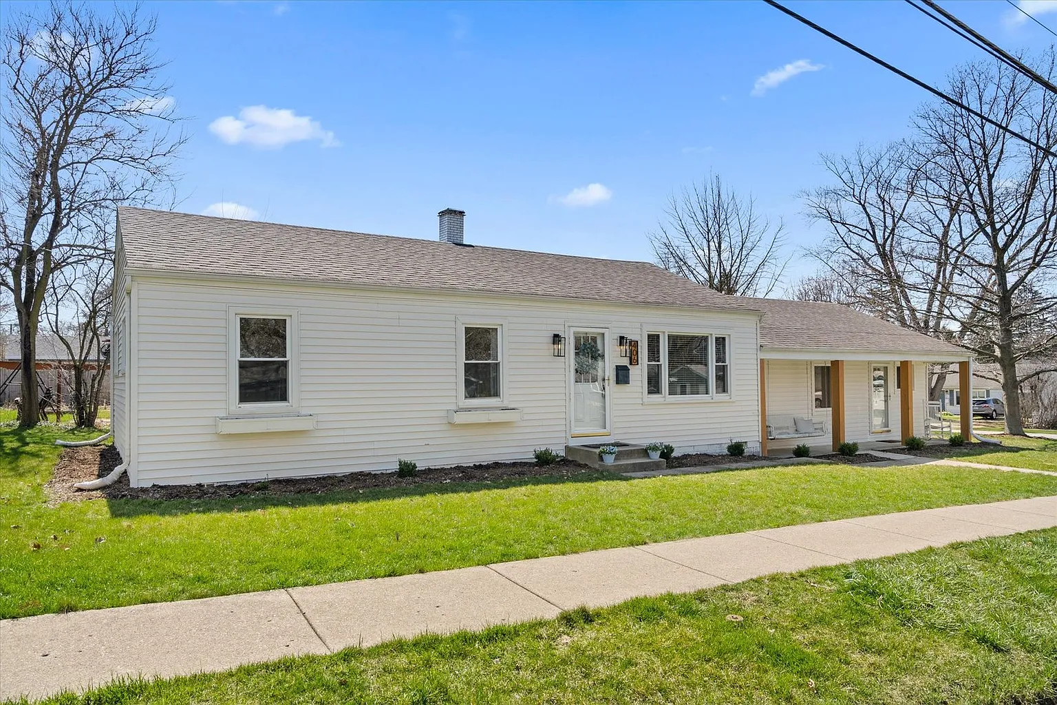 406 E Elm St photo 1