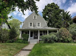 99 Bluff Ave, Cranston, RI 02905