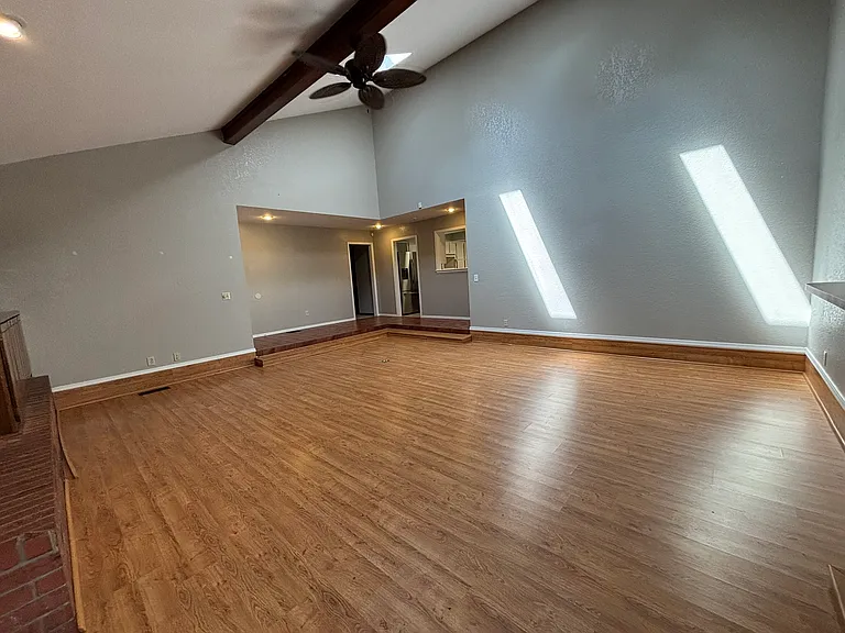 1302 Briar Creek Rd — Photo 6
