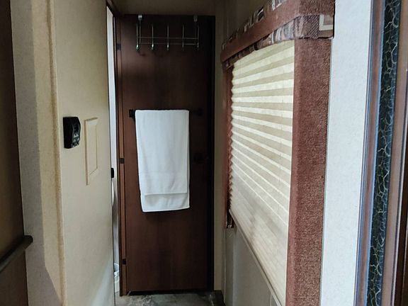 5th image of 10314 N Nebraska Ave #1607