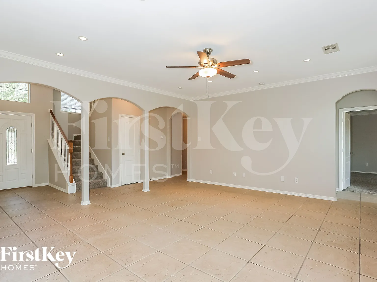 5 bed, 4.0 bath, 3031 sqft, $3,110 — Photo 3