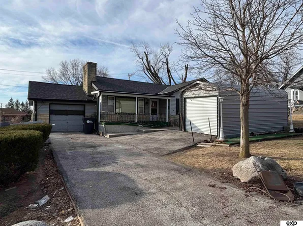 4041 Redick Ave, Omaha, NE 68112