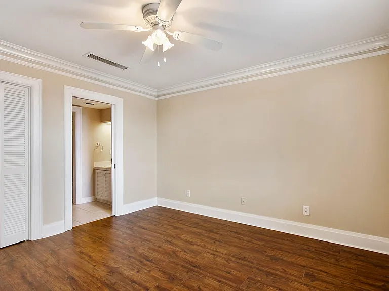 419 E Broughton St #4 — Photo 15
