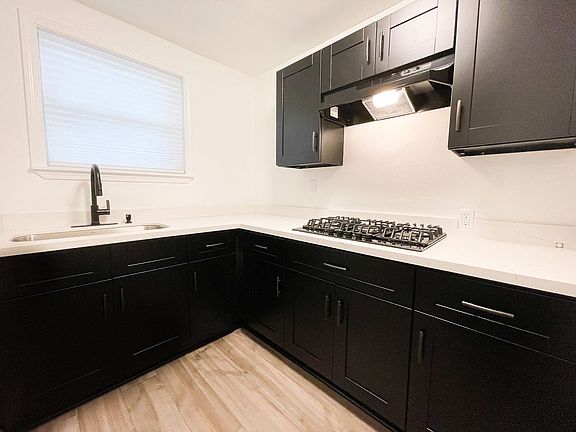 3rd image of 2114 Toledano St Unit 203