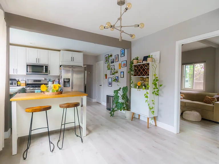 4336 Wilson Ave — Photo 8