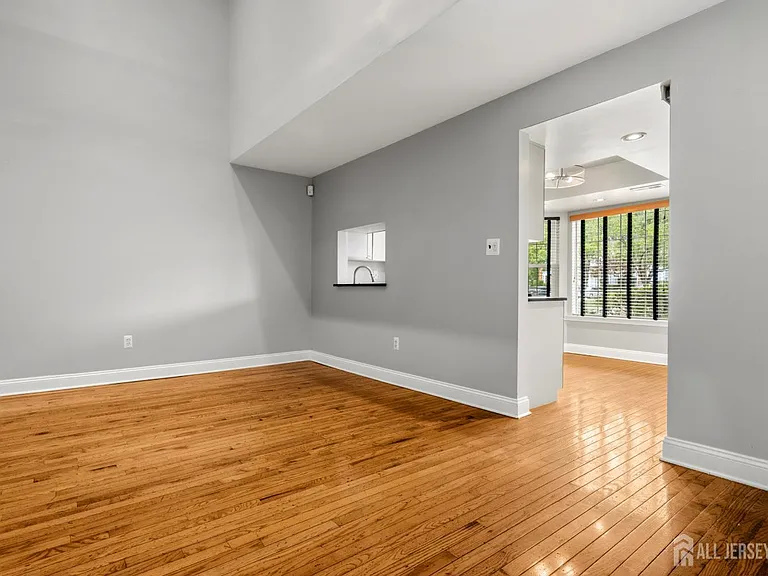 88 Wilshire Ct — Photo 10