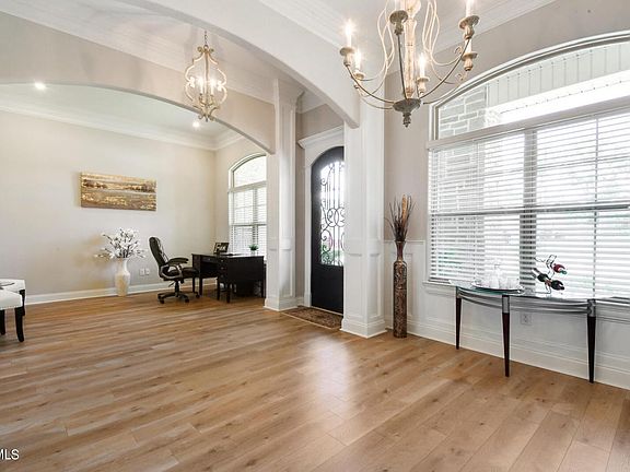 3rd image of 3019 Acadian Ct