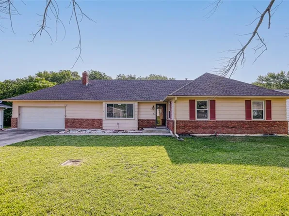 1710 Russell Rd, Pleasant Hill, MO 64080