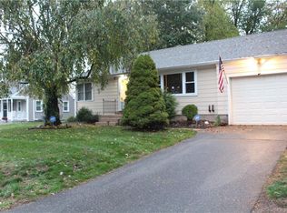 15 Tuccitto Rd, Portland, CT 06480
