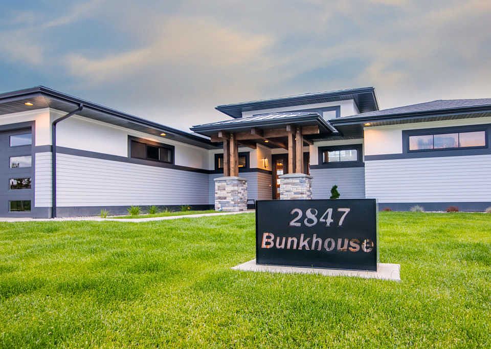 1st image of 2847 Bunkhouse Pl