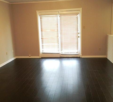 4th image of 8179 Chesterfield Dr