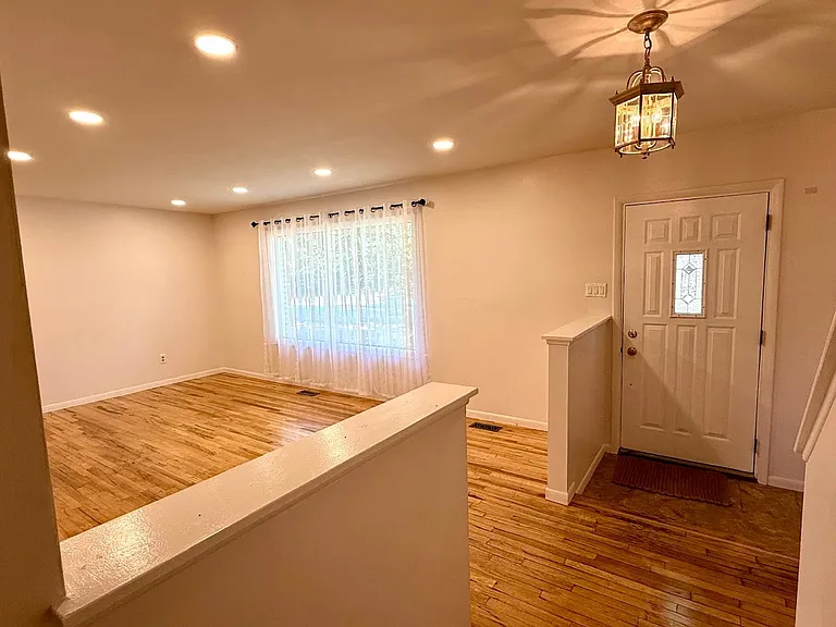 30215 Stockton Ave — Photo 4