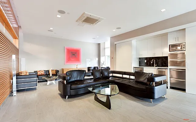 Sold by Modern Spaces | media 10