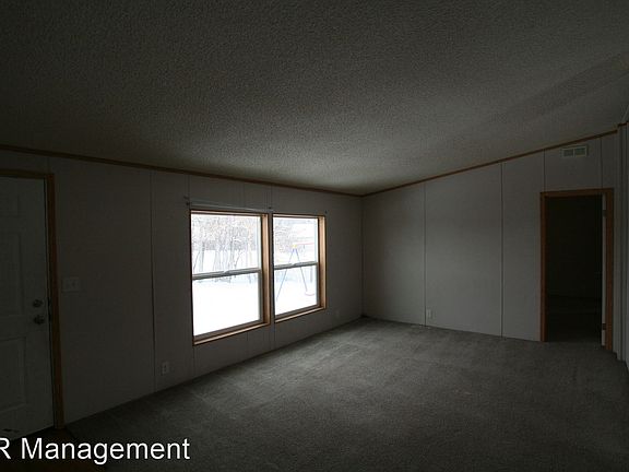 4th image of 118 White Oak Dr