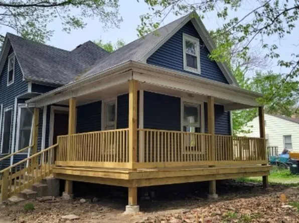 1107 N Hickory St, Champaign, IL 61820