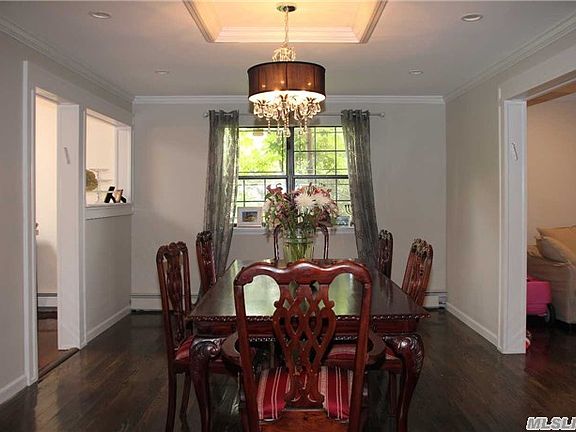 4th image of 8 Arnold Ct