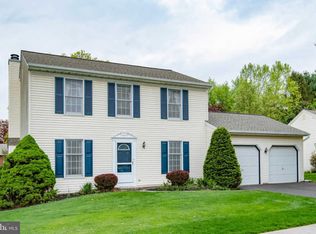 136 Abbey Dr, Royersford, PA 19468