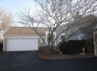1036 Devonshire Ave, Naperville, IL 60540