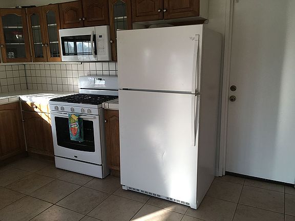4th image of 6020 Beach St