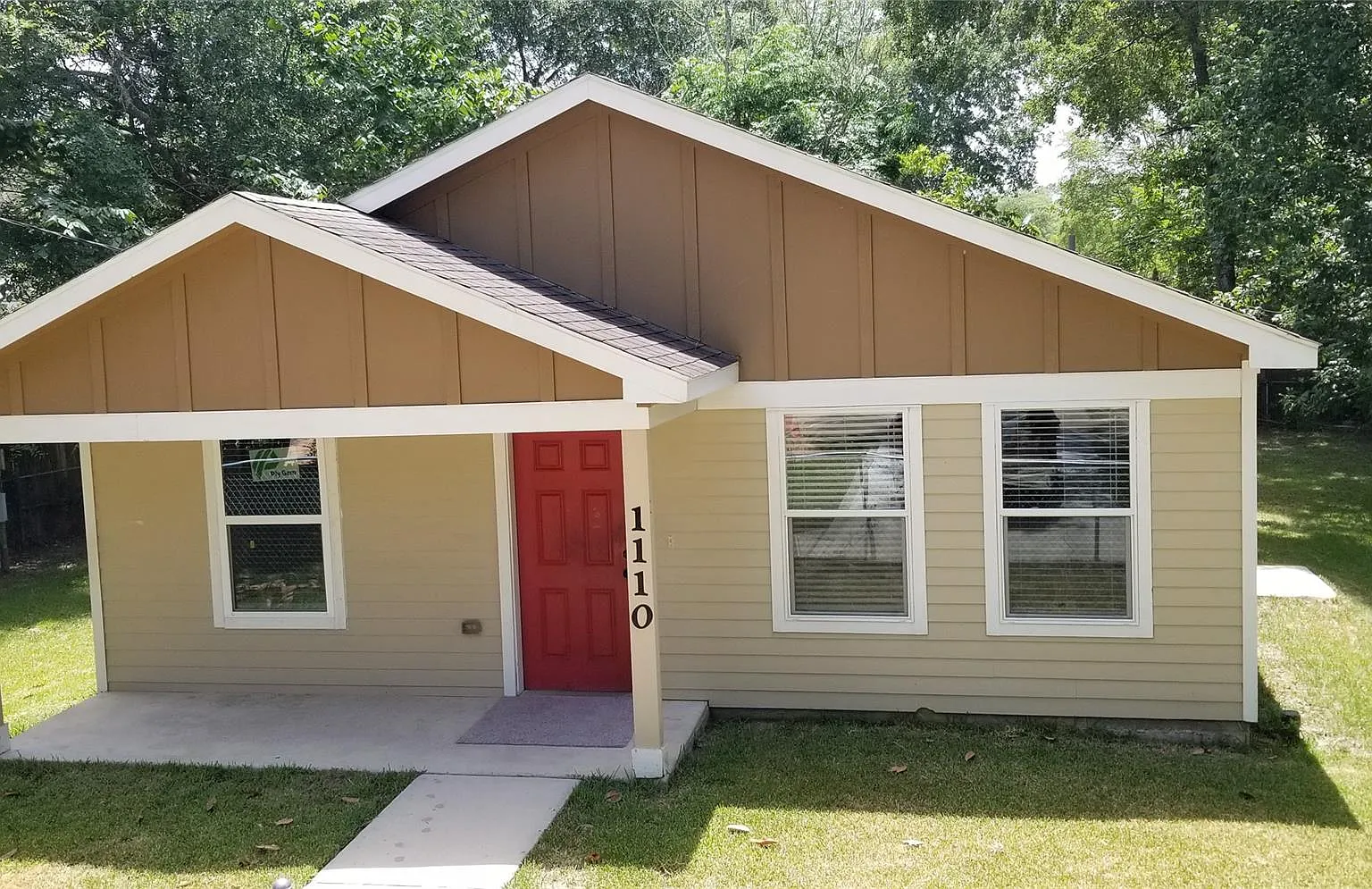 2 bed, 1.0 bath, 1064 sqft, $1,450 — Photo 2