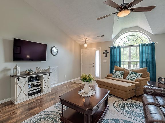 2nd image of 2704 Green Valley Ct