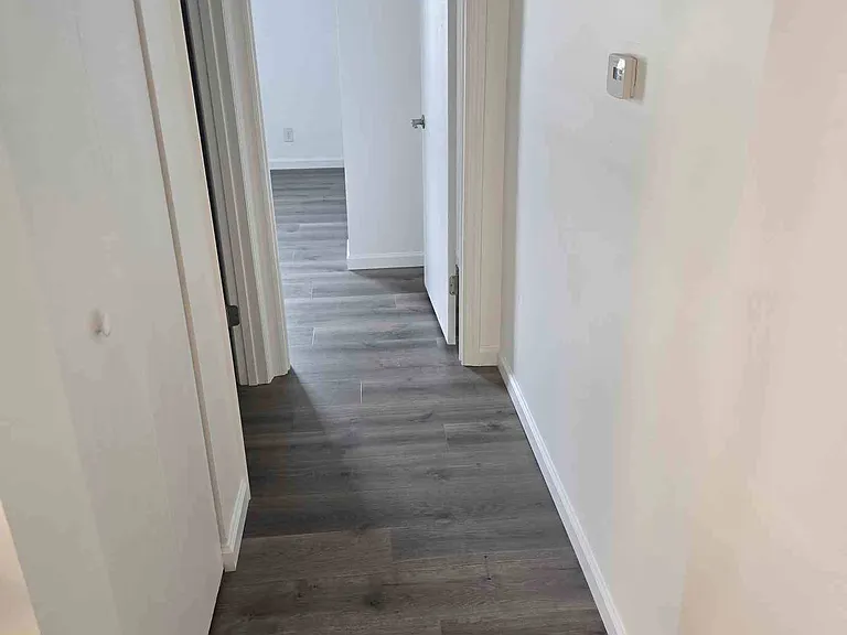 132 1st St #4 — Photo 4
