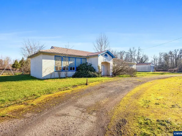 35113 Brewster Rd, Lebanon, OR 97355