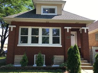 5101 W Wolfram St, Chicago, IL 60641