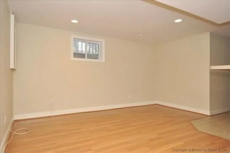9412 Colesville Rd — Photo 17