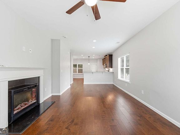 4th image of 886 Ambient Way SW