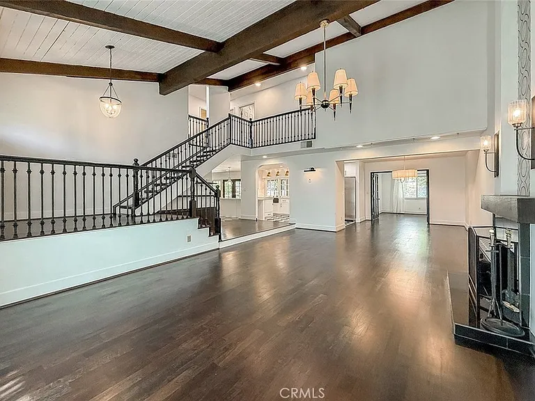 3301 Blue Ridge Ct — Photo 9