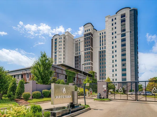 717 Riverside Dr #207, Memphis, TN 38103