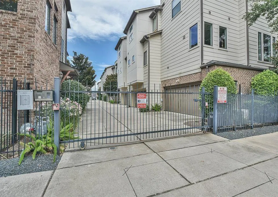 1921 Summer St