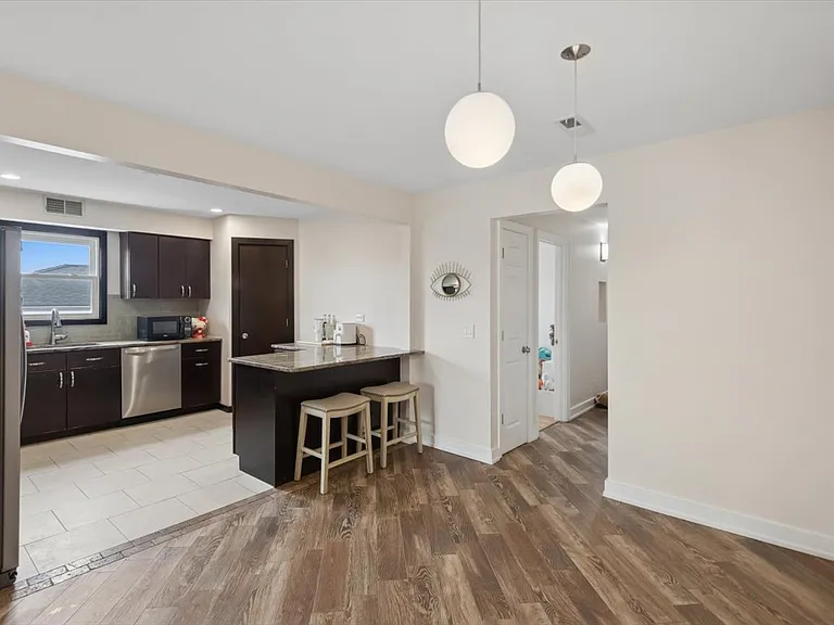 6534 W Montrose Ave #3W — Photo 6