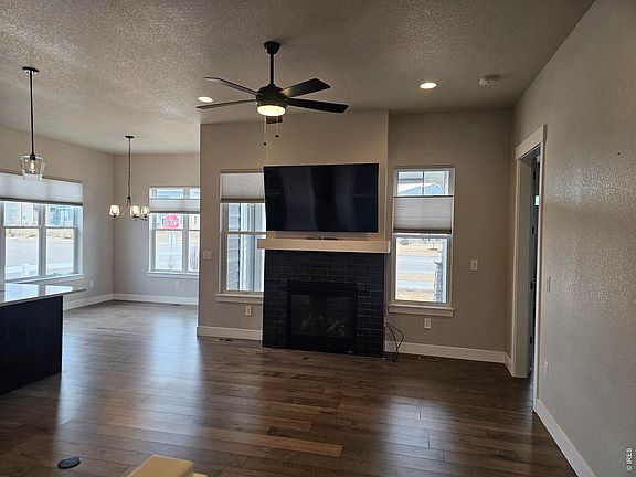 4th image of 8493 Annapolis Dr