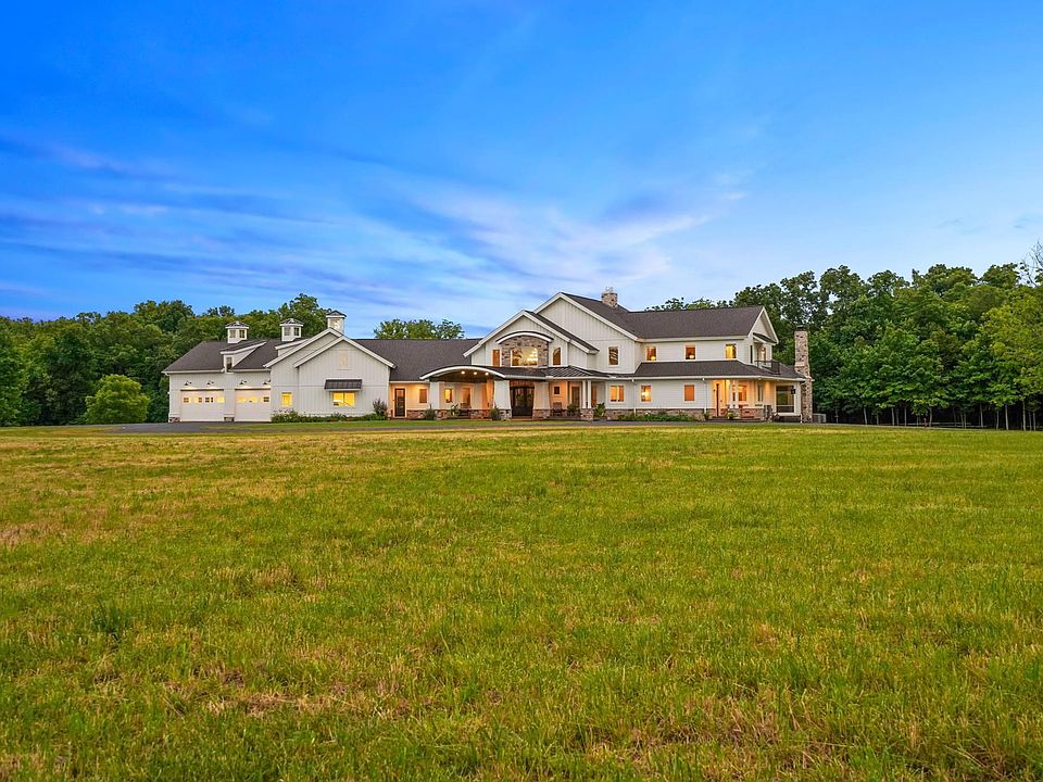 2360 Carriage Rd, Powell, OH 43065 MLS 222025425 Zillow