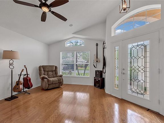 4th image of 13719 Mirror Lake Dr