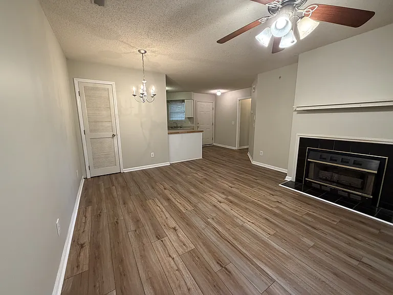 2936 B Mulberry Ln #1 — Photo 8