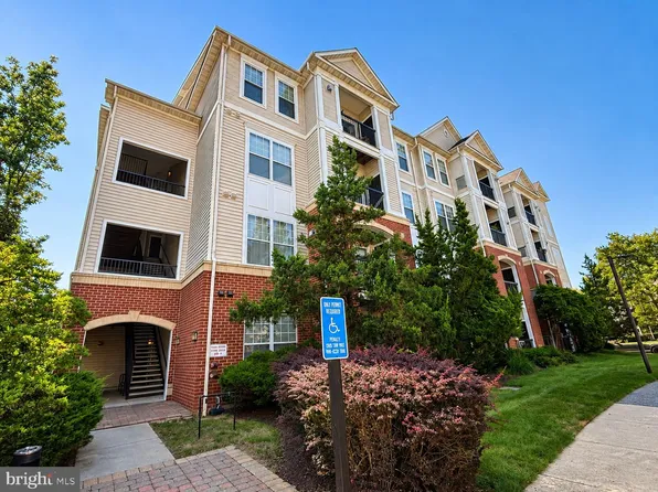 11350 Aristotle Dr #7-103, Fairfax, VA 22030