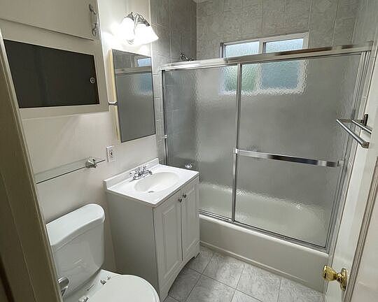 2nd image of 5519 Inglewood Blvd