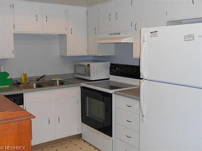 4th image of 262 Deepwood Dr