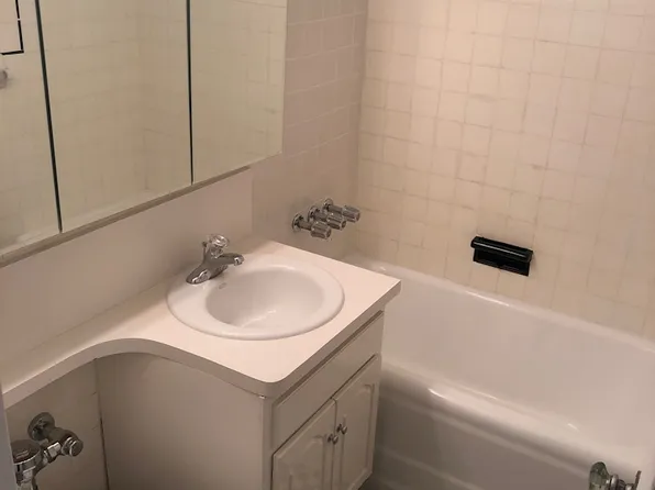 108 East 38th Street 206 image 4 of 4